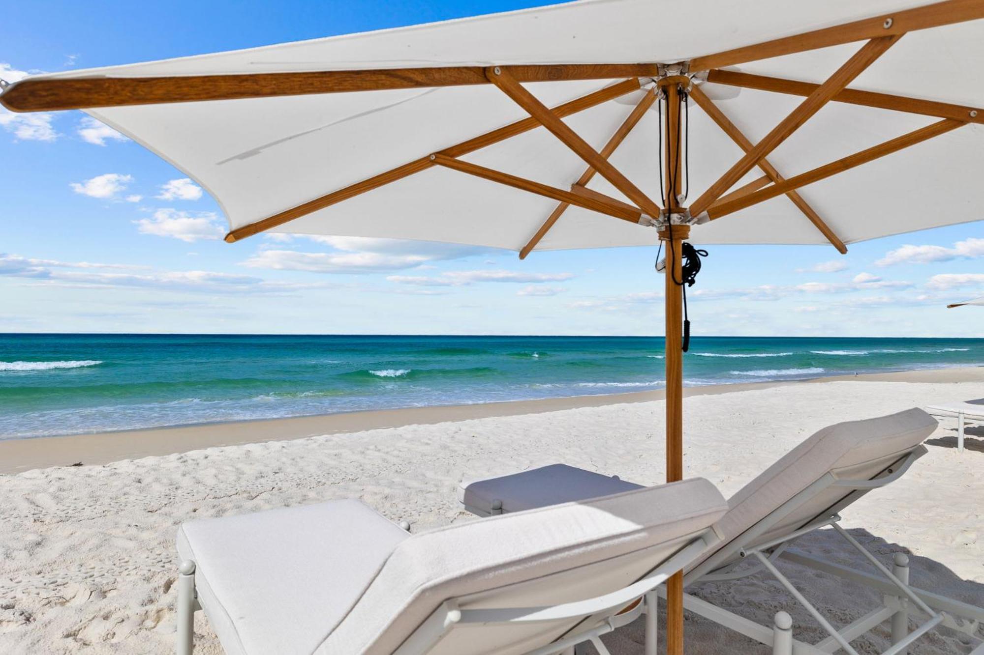 Kaiya Beach Resort Inlet Beach Exterior foto